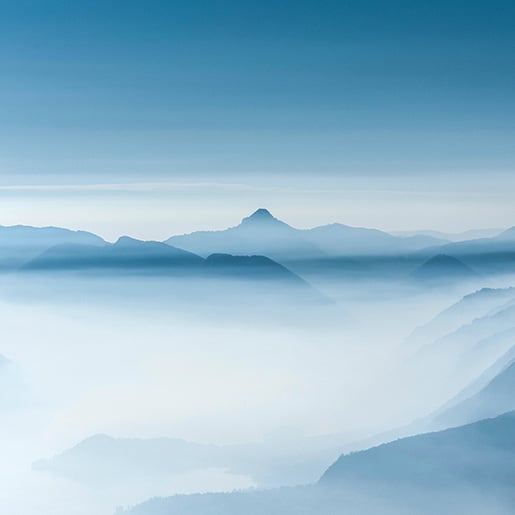 mountain-in-clouds